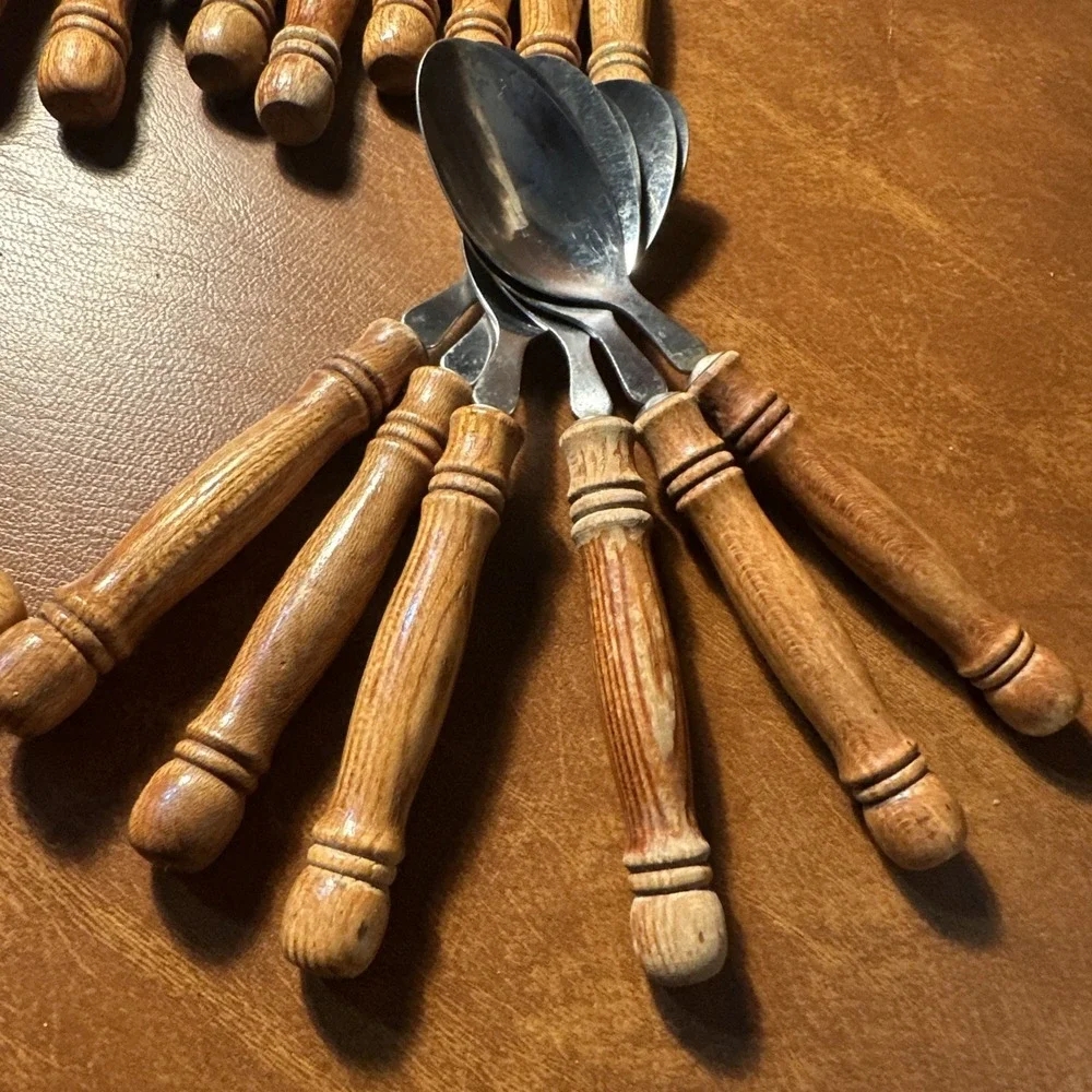 24 Vintage Homestead Wooden Handle Stainless Dinner Flatware Set Made In Taiwan